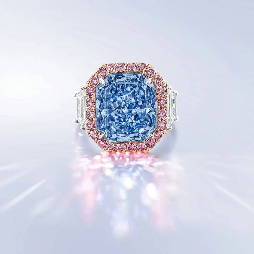 这枚1128克拉钻石竟在昨天卖出2亿天价！与英国王室的绝世珍 